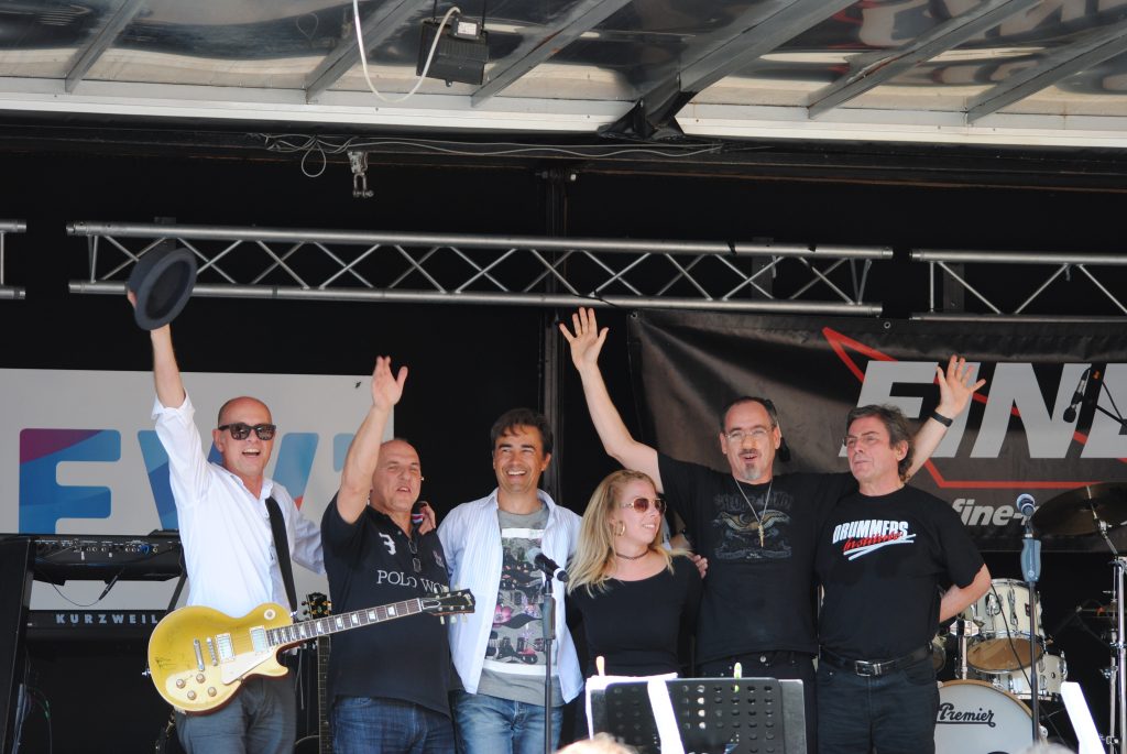 Am Freitagabend rocken Fine die Bühne